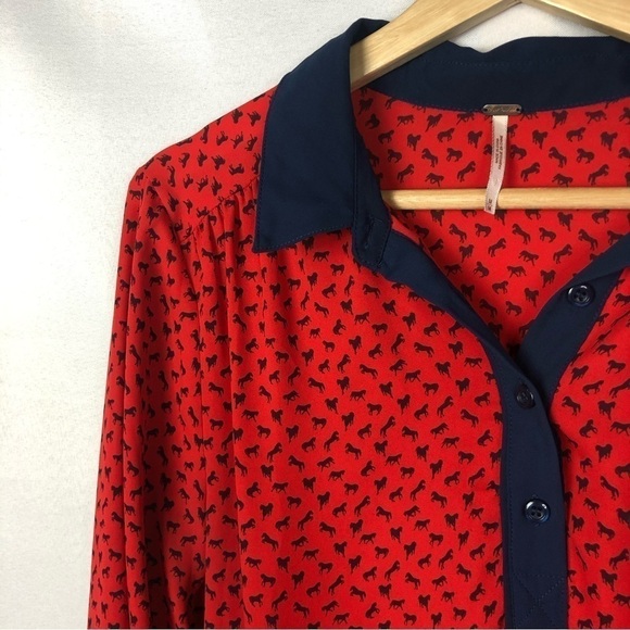 Free People Red & Blue Horse Print Long Sleeve Blouse M - Picture 6 of 6
